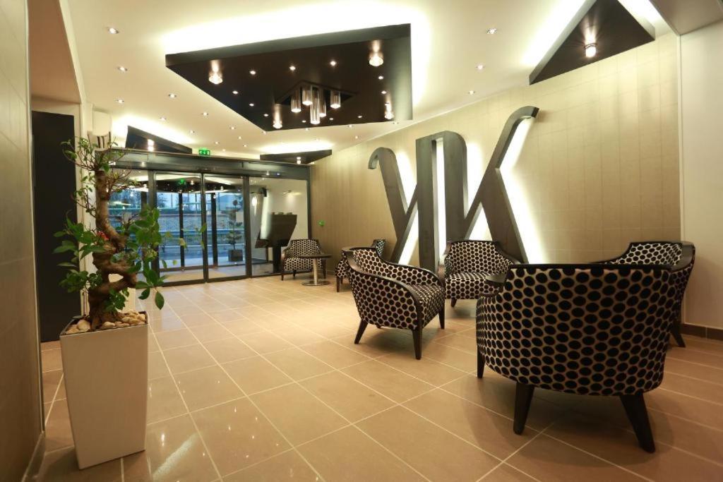 Les Suites - Konine 4 - Hotel & Bar & Restaurant Montceau-les-Mines Ngoại thất bức ảnh